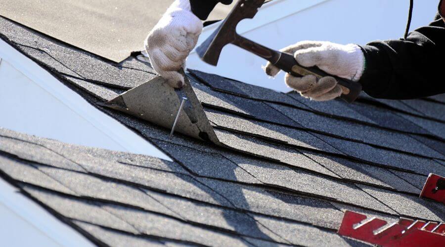 Professional gutter cleaning in Oxford, KS